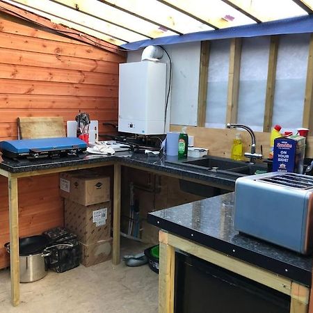 Готель Cox Hill Glamping Badger Труро Екстер'єр фото