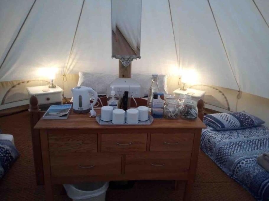 Готель Cox Hill Glamping Badger Труро Екстер'єр фото