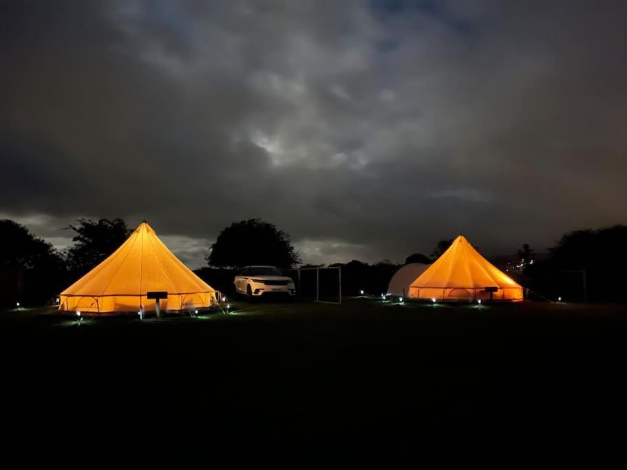 Готель Cox Hill Glamping Badger Труро Екстер'єр фото