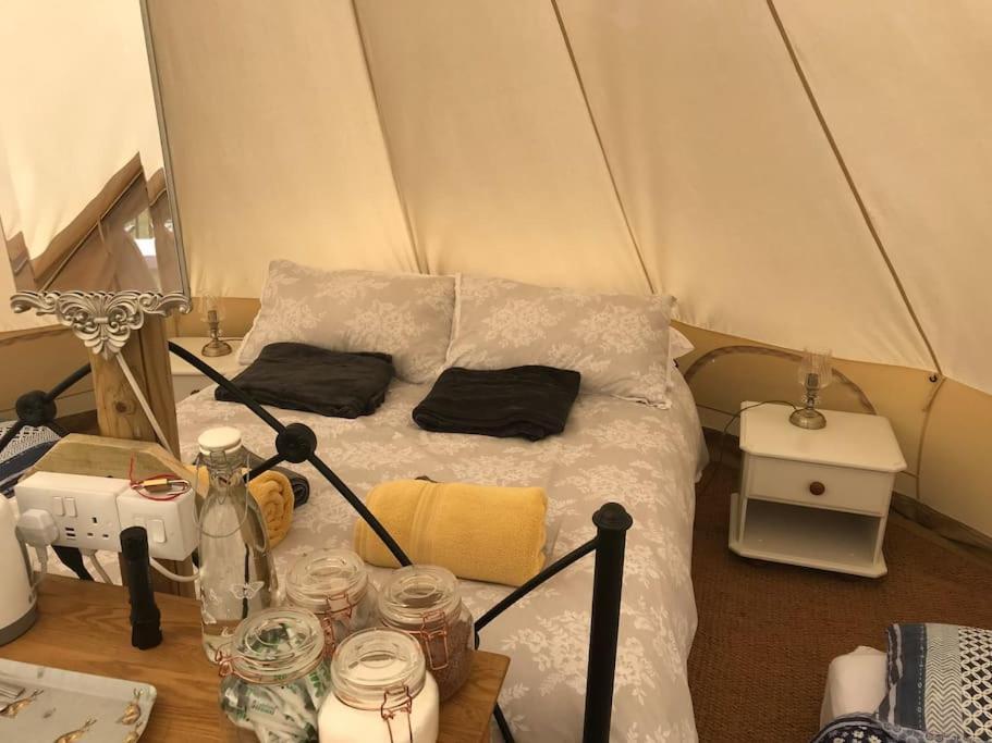 Готель Cox Hill Glamping Badger Труро Екстер'єр фото