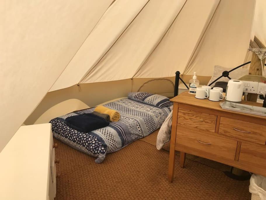 Готель Cox Hill Glamping Badger Труро Екстер'єр фото